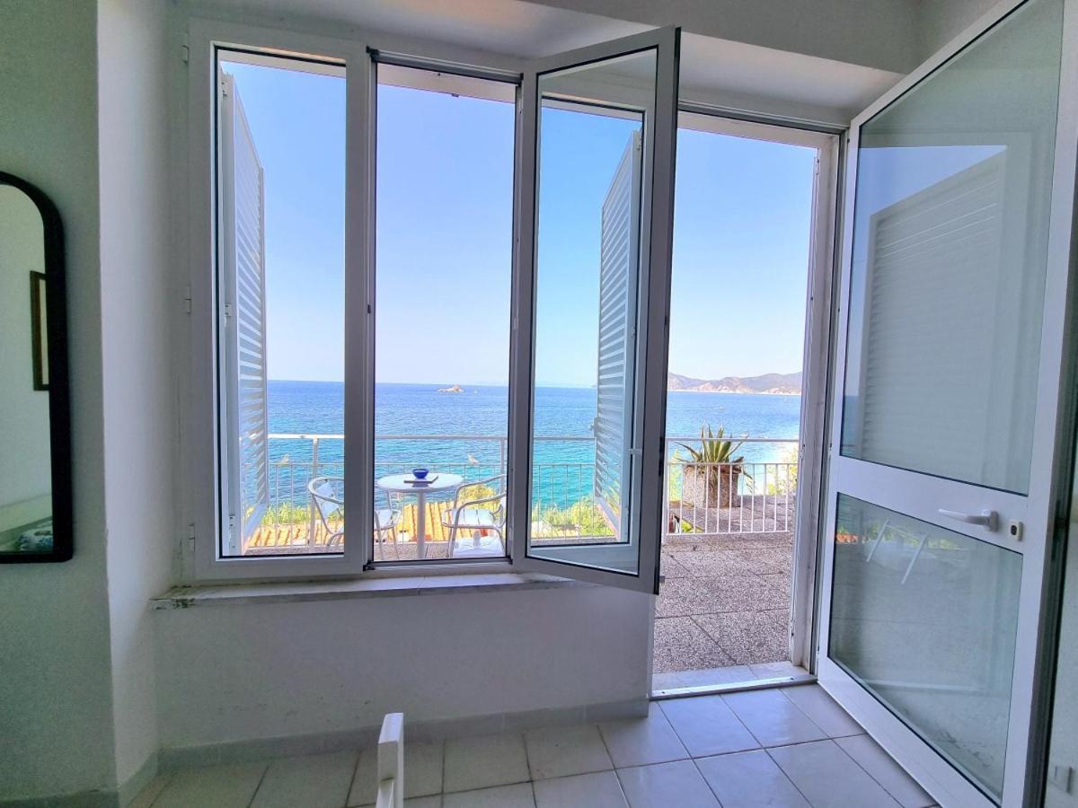 Appartamenti La Terrazza Sulle Ghiaie - Goelba Portoferraio Exteriér fotografie